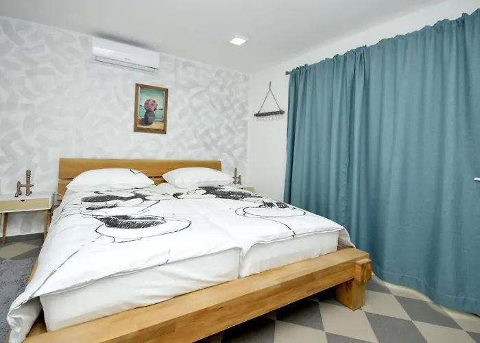 Βίλα Luxury With Pool, Jacuzzi, Sauna And Gym