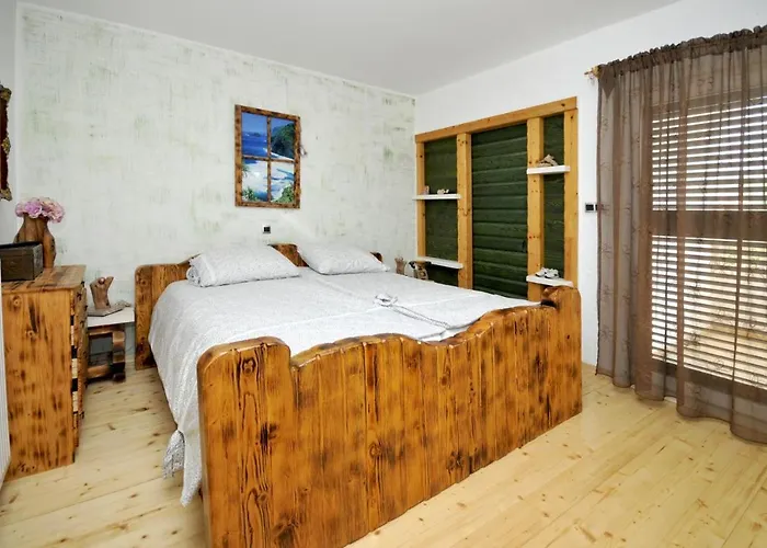 Luxury With Pool, Jacuzzi, Sauna And Gym Τρογκίρ
