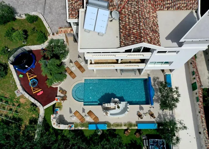 Βίλα Luxury With Pool, Jacuzzi, Sauna And Gym