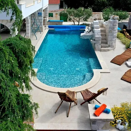 Villa Luxury With Pool, Jacuzzi, Sauna And Gym *