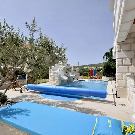Luxury With Pool, Jacuzzi, Sauna And Gym تروغير