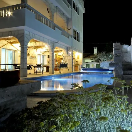 Luxury With Pool, Jacuzzi, Sauna And Gym Villa Trogir