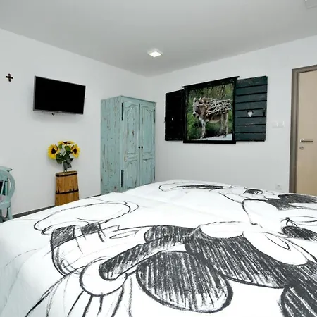 Luxury With Pool, Jacuzzi, Sauna And Gym Villa Trogir