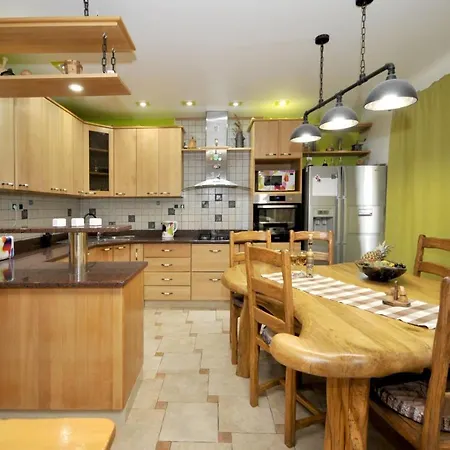 Villa Luxury With Pool, Jacuzzi, Sauna And Gym