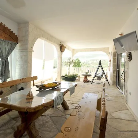 Luxury With Pool, Jacuzzi, Sauna And Gym فيلة تروغير