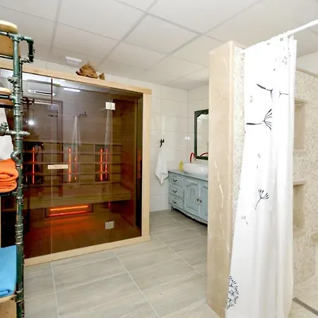 Luxury With Pool, Jacuzzi, Sauna And Gym تروغير