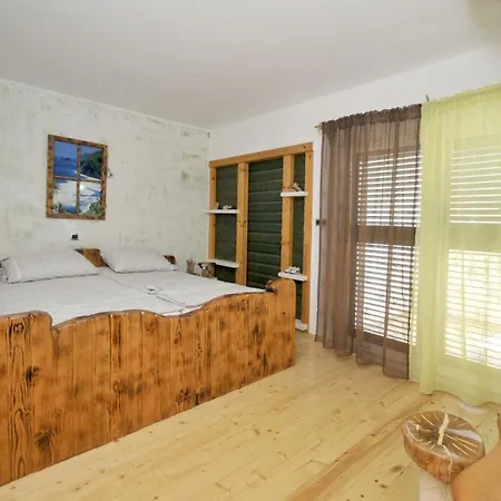 Luxury With Pool, Jacuzzi, Sauna And Gym Τρογκίρ