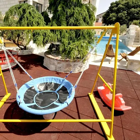 Luxury With Pool, Jacuzzi, Sauna And Gym * Trogir