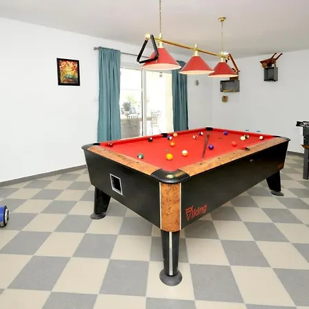 فيلة Luxury With Pool, Jacuzzi, Sauna And Gym *
