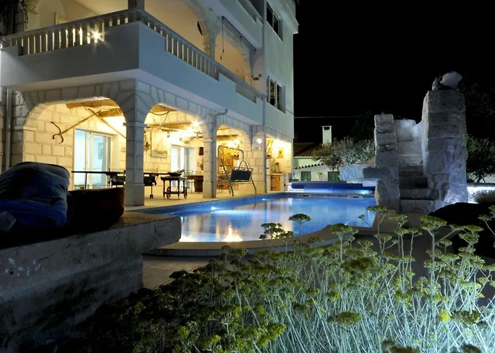 Luxury With Pool, Jacuzzi, Sauna And Gym Villa Trogir