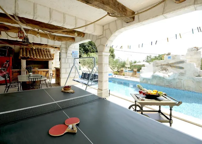 Villa Luxury With Pool, Jacuzzi, Sauna And Gym