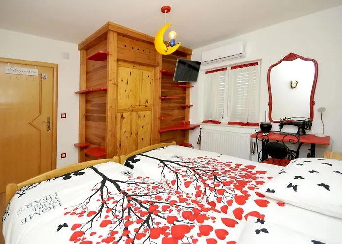 Villa Luxury With Pool, Jacuzzi, Sauna&gym *