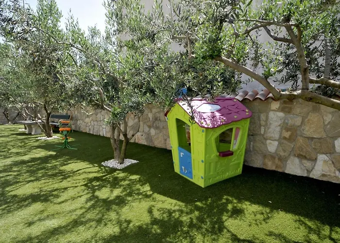 Luxury With Pool, Jacuzzi, Sauna And Gym * Trogir