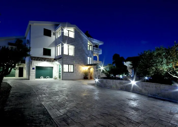 Luxury With Pool, Jacuzzi, Sauna&gym