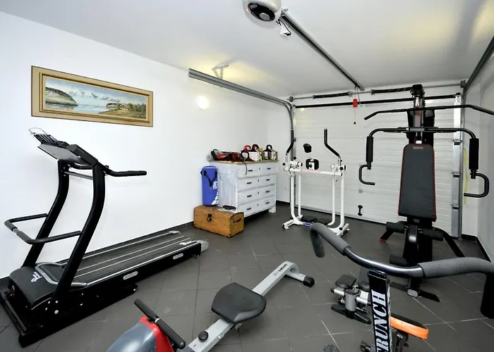 Luxury With Pool, Jacuzzi, Sauna And Gym Villa *