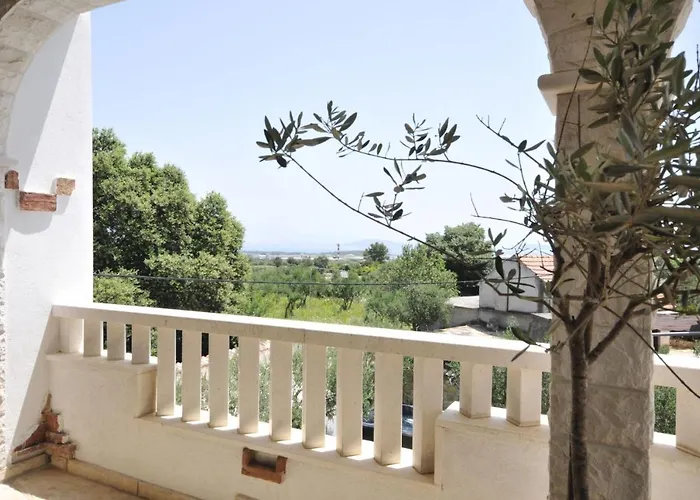 Luxury With Pool, Jacuzzi, Sauna And Gym Villa *