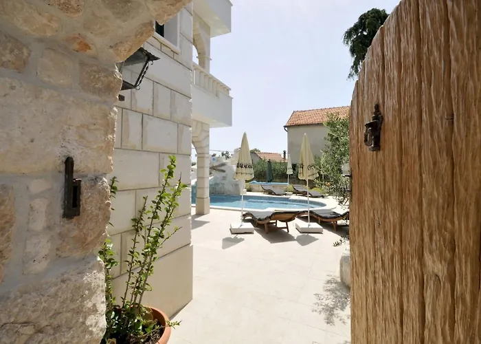 Luxury With Pool, Jacuzzi, Sauna And Gym * Trogir