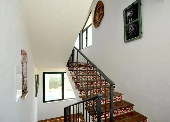 Luxury With Pool, Jacuzzi, Sauna&gym Villa Traù