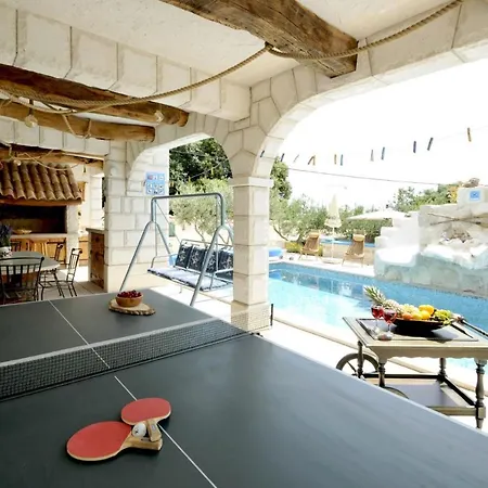 Вилла Luxury With Pool, Jacuzzi, Sauna And Gym